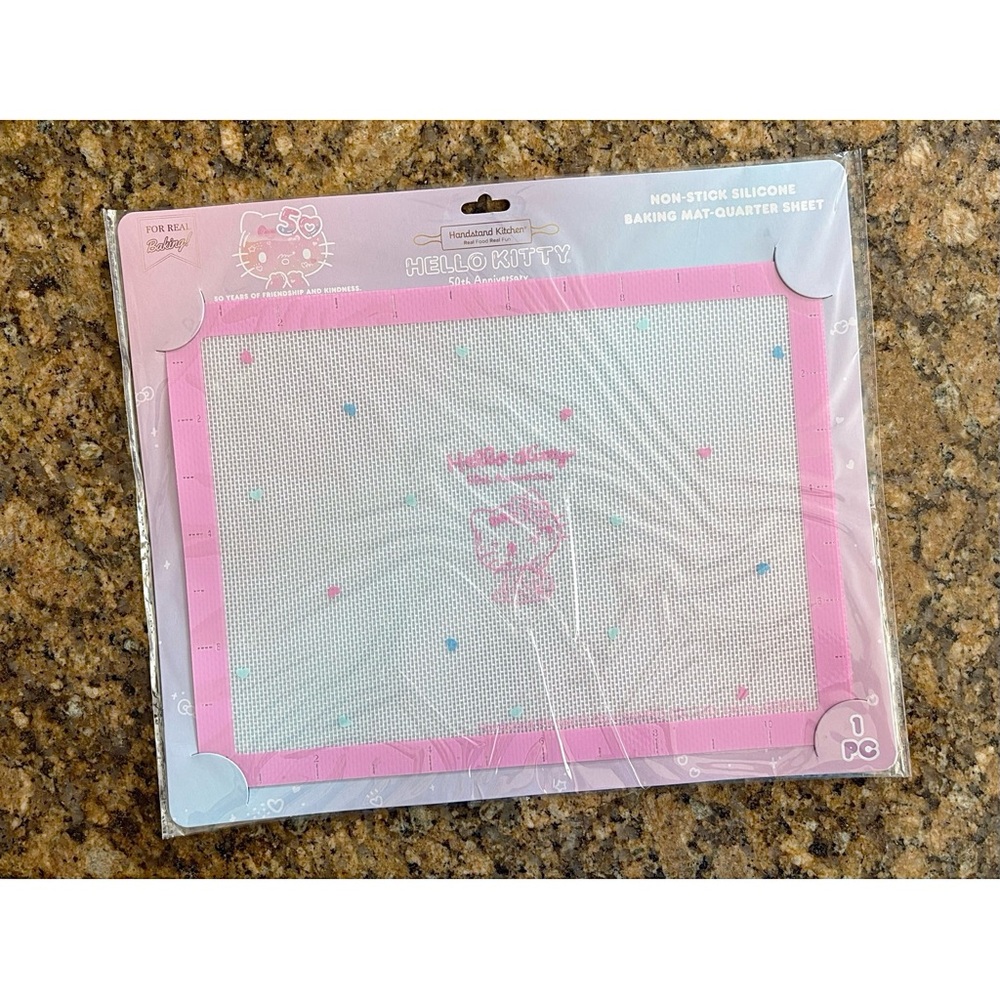 🆕 Hello Kitty baking sheet 😻
